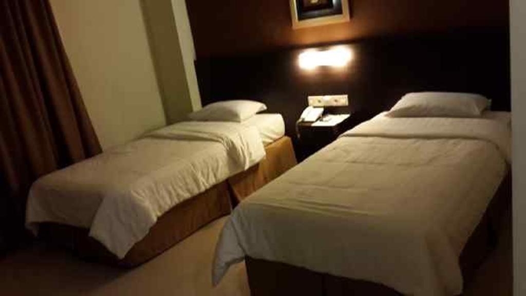 The Waigo Hotel Sorong Exterior foto